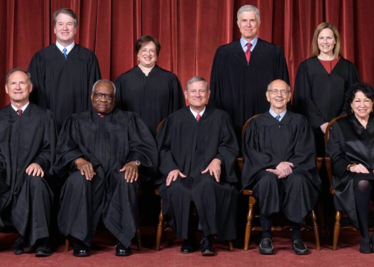 USA: Mehrheit des US-Verfassungsgerichts will „Recht auf Abtreibung“ aufheben – Gegner wollen Kirchen stürmen