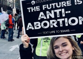 РОУ ПРОТИВ ВЕЈДА: КАКО ЈЕ ДОНЕТА НЕОДРЖИВА ПРЕСУДА О АБОРТУСУ КАО УСТАВНОМ ПРАВУ