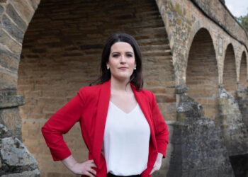 СЕНАТОРКА КЛЕР ЧЕНДЛЕР: БИРОКРАТИЈА БРИШЕ ЖЕНЕ