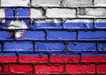 Eslovenia: el Tribunal Constitucional se pronuncia contra el Matrimonio y a favor de las adopciones homosexuales