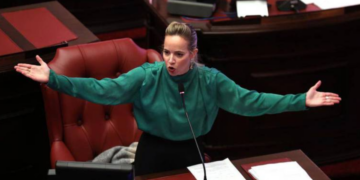 Puerto Rico prohibits abortion from fetal viability