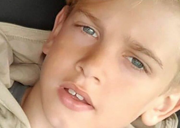 Richter entscheiden gegen die Familie für die Abschaltung lebenserhaltender Hilfen, 12-Jähriger stirbt in englischem Krankenhaus