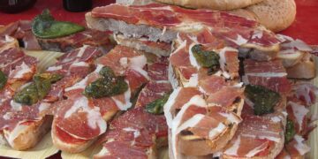 «Nostradomus». San Lorenzo, il pane, il prosciutto