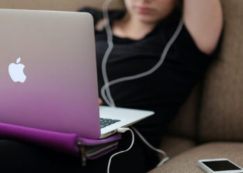 Transgender-Ideologe bei russischen Kindern: Eltern schlagen Alarm