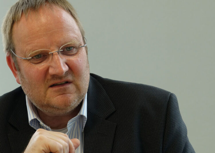 BILD-Redakteur kündigt: will sich nicht zum Sprachrohr der LGBT-Ideologie machen