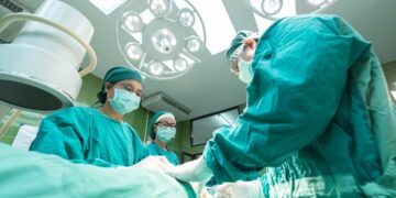 Peligra la libertad de conciencia de los médicos con el «nuevo Código Deontológico»
