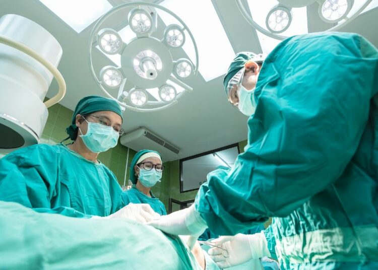 Peligra la libertad de conciencia de los médicos con el «nuevo Código Deontológico»