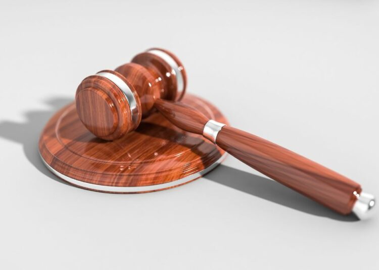 Nackte Femen-Aktivistin simulierte Abtreibung in Kirche, EU-Menschengerichtshof spricht sie frei