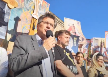 ПРОФ.МИЛОШ КОВИЋ: БРАНИМО НАШЕ СВЕТИЊЕ БРАК, ПОРОДИЦУ И КОСОВО И МЕТОХИЈУ