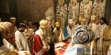 ПАТРИЈАРХ СРПСКИ Г. ПОРФИРИЈЕ УСТОЛИЧЕН У ПЕЋКОЈ ПАТРИЈАРШИЈИ