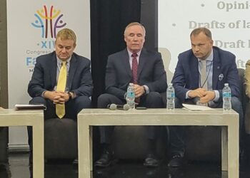 Лево Роберт Сидлецки, десно Немања Зарић