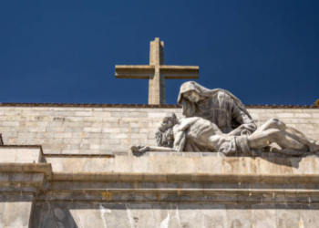 Christliche Anwälte reichen Klage gegen Quequé wegen Verhöhnung religiöser Gefühle ein