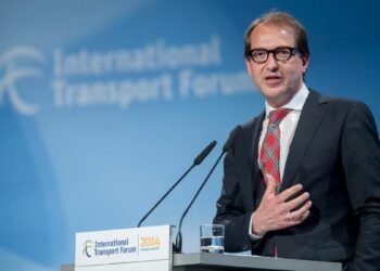 CSU-Chef Dobrindt wirft Kirche Passivität beim Lebensschutz vor