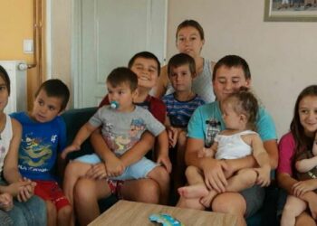 ПОРОДИЦА ФИЛИЋ ДОБИЛА ДВАНАЕСТО ДЕТЕ, МАЛОГ МЕТОДИЈА КРСТИЋЕ ИГУМАН ХИЛАНДАРА МЕТОДИЈЕ