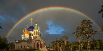 ПУТИН ПОТПИСАО ПАКЕТ ЗАКОНА О ЗАБРАНИ ЛГБТ ПРОПАГАНДЕ