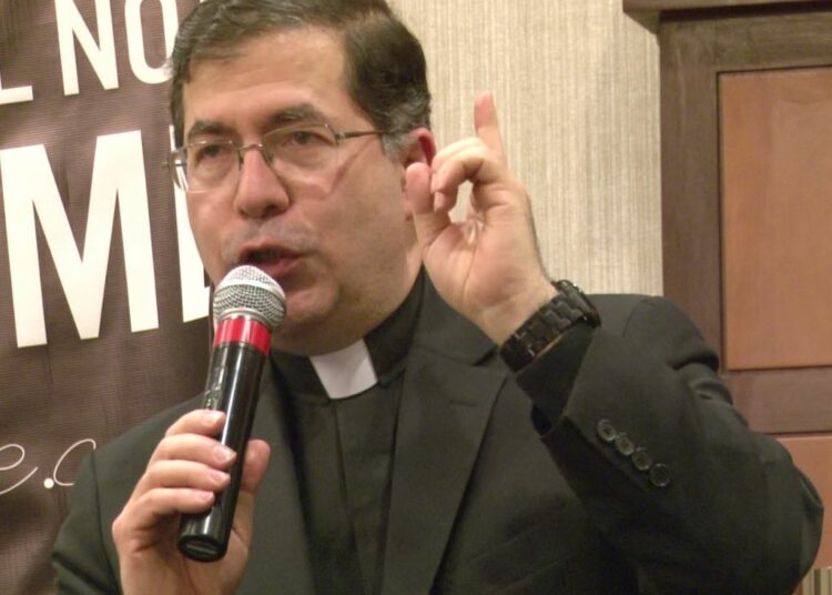 Priester für das Leben veranstalten Trauertag für Baby, dessen Abtreibung im Radio übertragen wurde