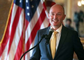 Победа: Юта запрещает блокаторы полового созревания и операции по смене пола для несовершеннолетних