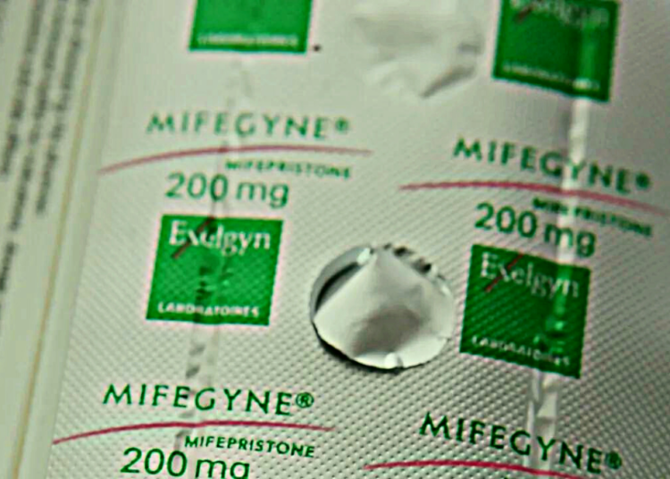 МИНИСТАРСТВО ПРАВДЕ ЗАНЕМАРУЈЕ ЗАБРАНУ СЛАЊА АБОРТИВНИХ ПИЛУЛА ПОШТОМ