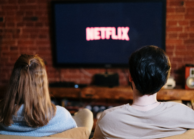 Netflix met un baiser lesbien dans une série pour enfants