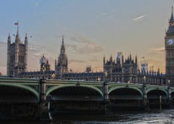 “Outrageous attack on civil liberties”: UK posed to set up nationwide buffer zones around abortion clinics