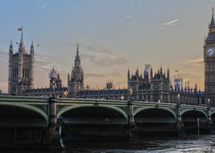 „Unerhörter Angriff auf die Bürgerrechte“: Lebensschützer in Großbritannien kritisieren Annahme einer Gesetzesänderung zur landesweiten Einrichtung von Bannmeilen rund um Abtreibungskliniken