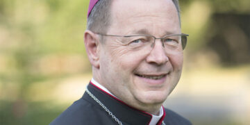 Bätzing lobt Arbeit von „Donum Vitae“, die Abtreibungsscheine ausstellen