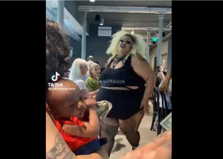 „Pervertiert“ und „verdorben“: Drag-Show vor Kleinkindern in Großbritannien