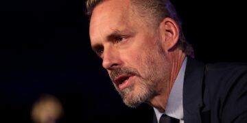 Jordan Peterson praises Hungarian family policy in face of demographic winter