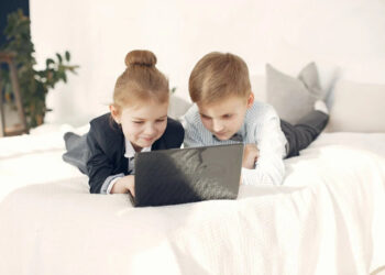 France: New child protection law against online pornography