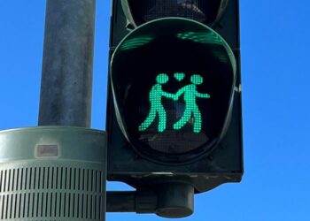 Saarbrücken bekommt Ampelpärchen mit gleichgeschlechtlichen Paaren; abgesegnet von CDU-Oberbürgermeister