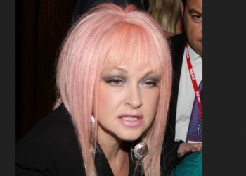 Cyndi Lauper: Kinderschutz-Gesetze gegen Trans-Ideologie seien wie „Nazi-Deutschland“