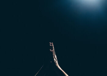 Isabel Vaughan-Spruce arrested again for silent prayer in front of an abortion clinic