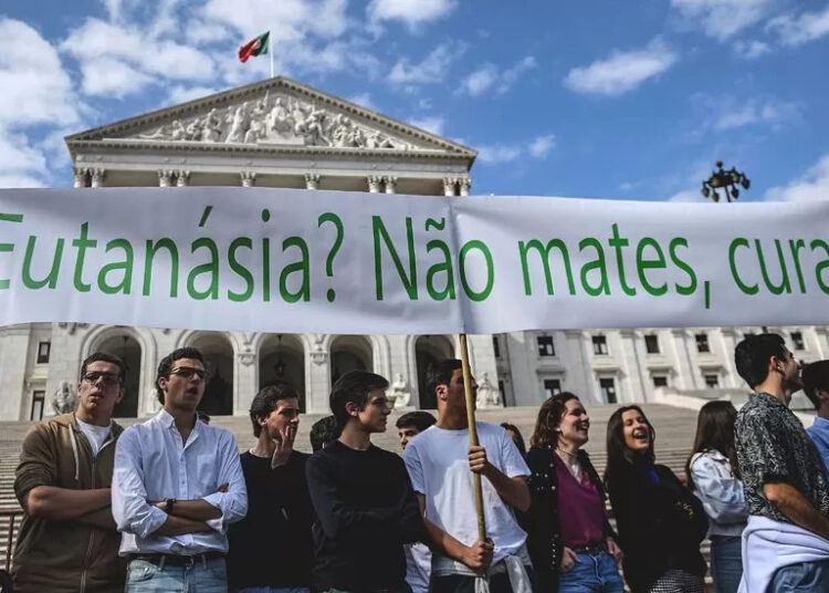 Portugal: Sozial-kommunistische Regierung will Euthanasie