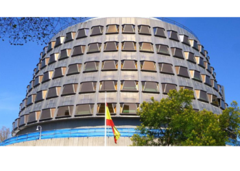 Tras trece años España confirma la ley del aborto de Zapatero