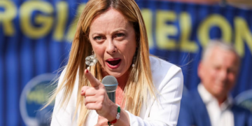 L’Italia vuole offrire gratuitamente la pillola abortiva: Meloni critica la decisione