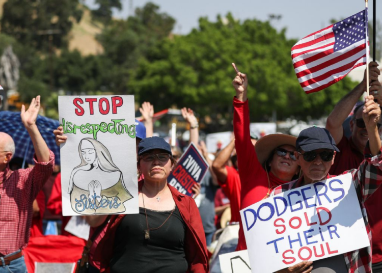 Massive protest overshadows Dodgers’ recognition of controversial drag group