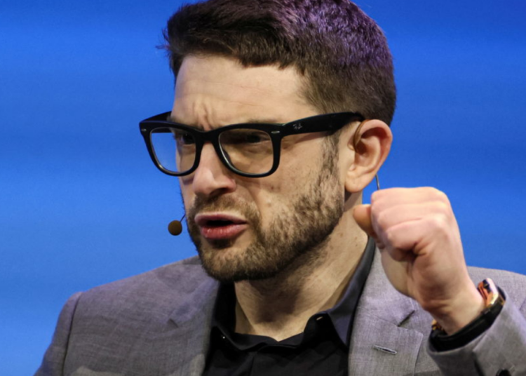 Alex Soros eredita l’impero paterno e si impegna a proseguire l’eredità politica