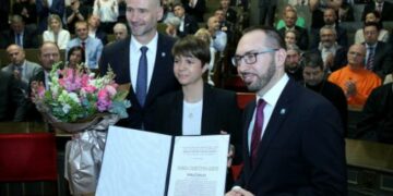 МИРЕЛА ЧАВАЈДА ДОБИЛА НАГРАДУ „ЗАГРЕПЧАНКА ГОДИНЕ“