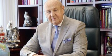 Геннадий Сухих – лауреат Государственной премии