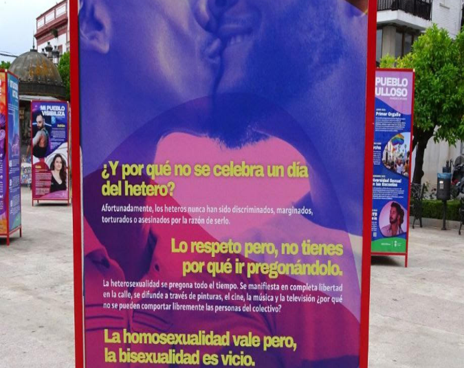 Denuncia contro il Comune di Lebrija (Siviglia) per una mostra di “orgoglio gay”.