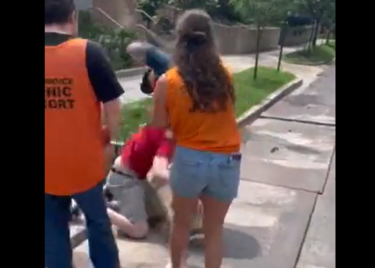 Des activistes pro-vie ont été attaqués devant le Planned Parenthood à Washington D.C.