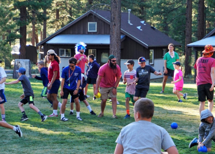 I campi estivi americani danno priorità alle agende politiche rispetto ai valori tradizionali