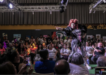 Reclamo contro lo stilista del costume de “la Virgen de Logroño” (Spagna) vincitore del Drag Gala