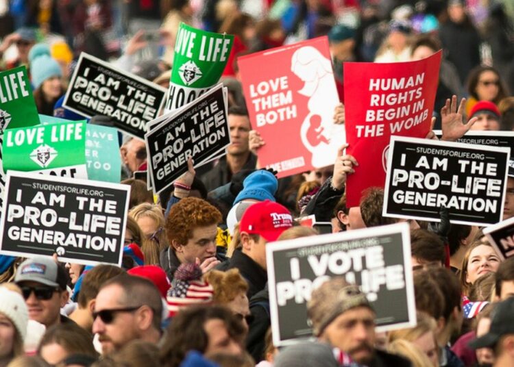 La Marche pour la vie : Cinquante ans de défense des enfants à naître et de la culture de la vie