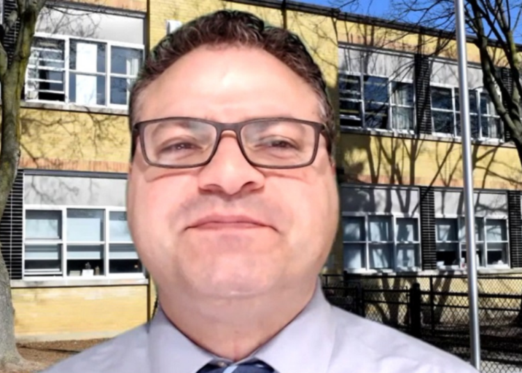 L’insegnante di Toronto cerca di spingere l’agenda anti-cattolica sul nuovo arcivescovo
