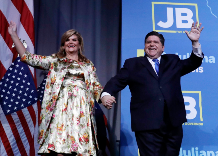 L’Illinois stanzia 23 milioni di dollari per sostenere le persone che chiedono l’aborto fuori dallo Stato