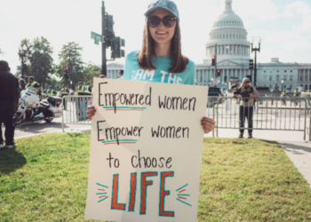 Legge Provvidenza per la Vita: Privilegiare il sostegno alle donne nell’era post-Roe