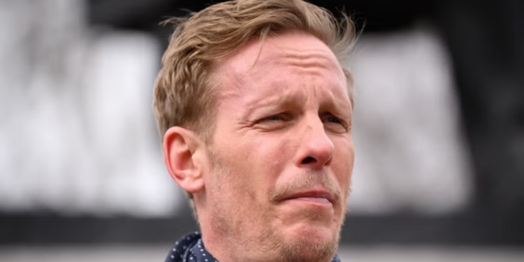 Laurence Fox s’élève contre la décision limitant le droit d’une jeune fille à bénéficier d’un traitement de maintien en vie