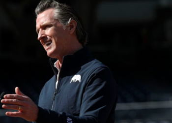 ГУВЕРНЕР КАЛИФОРНИЈЕ ШТИТИ ЛЕКАРЕ КОЈИ КРШЕ САВЕЗНУ ЗАБРАНУ СЛАЊА АБОРТИВНИХ ПИЛУЛА ПОШТОМ