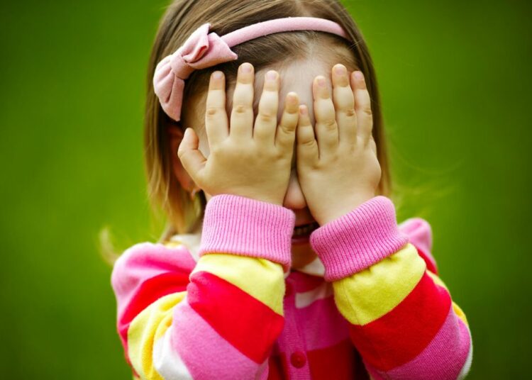 Funzionari del governo di Berlino offrono un libro sulla prostituzione ai bambini